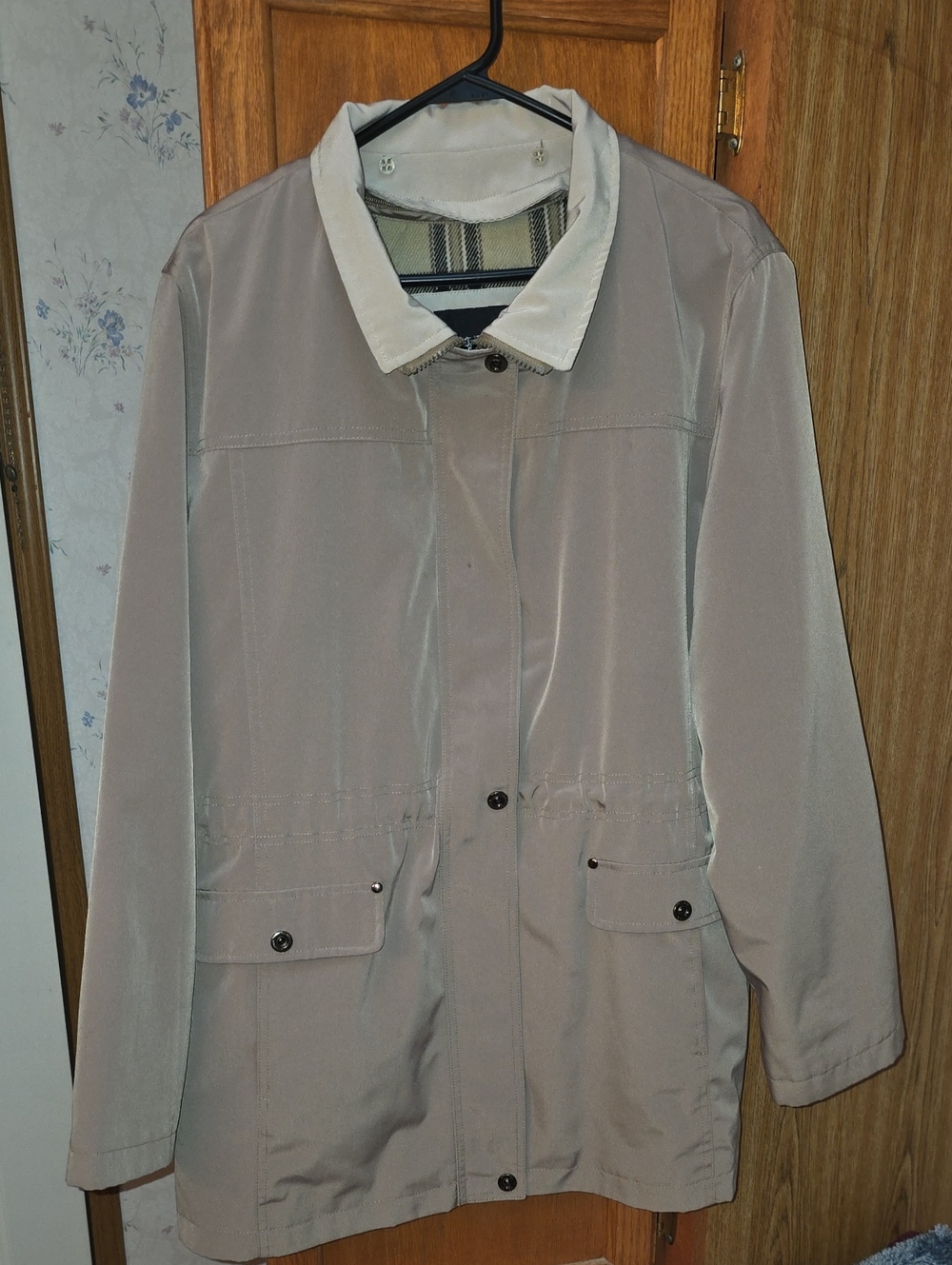 Nautica  Raincoat with Cream Collar & Zip Out Liner NWOT